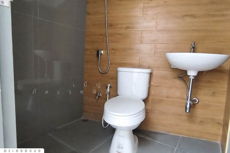 Commercial building on Krungthep-Nonthaburi Road, Bang Sue NI-095443, Bangkok, Bang Sue, Bangkok, , 160 sqm, Shophouse For Sale, by Benchawarin Pakkawetppisit, 500469332 - DDproperty.com