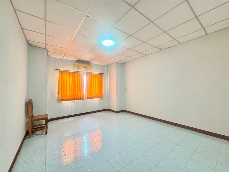 อรุณทอง3 เพชรเกษม69 (Arunthong 3 Phetkasem 69), Bangkok, ถนนเพชรเกษม, Nong Kham, Nong Khaem, Bangkok, 2 Bedrooms, 70 sqm, Townhouse For Sale, by คุณ ฐิชาปัณณ์ สังวาลรัมย์ (ปูน), 500469433 - DDproperty.com