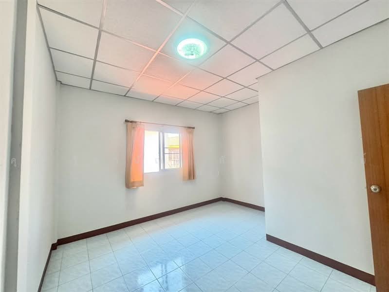 อรุณทอง3 เพชรเกษม69 (Arunthong 3 Phetkasem 69), Bangkok, ถนนเพชรเกษม, Nong Kham, Nong Khaem, Bangkok, 2 Bedrooms, 70 sqm, Townhouse For Sale, by คุณ ฐิชาปัณณ์ สังวาลรัมย์ (ปูน), 500469433 - DDproperty.com