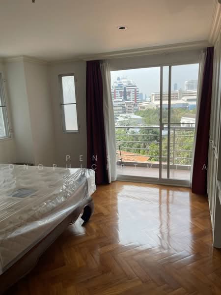 Serene Place Sukhumvit 24, Bangkok, 9 Soi Sukhumvit 24, Sukhumvit Road, Khong Tan, Khlong Toei, Bangkok, 2 Bedrooms, 109 sqm, Condo For Rent, by Pensasi Ongphichetmetha, 500469443 - DDproperty.com