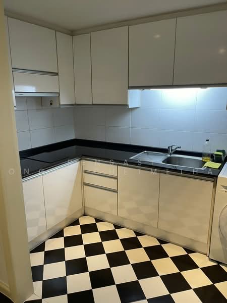 Serene Place Sukhumvit 24, Bangkok, 9 Soi Sukhumvit 24, Sukhumvit Road, Khong Tan, Khlong Toei, Bangkok, 2 Bedrooms, 109 sqm, Condo For Rent, by Pensasi Ongphichetmetha, 500469443 - DDproperty.com
