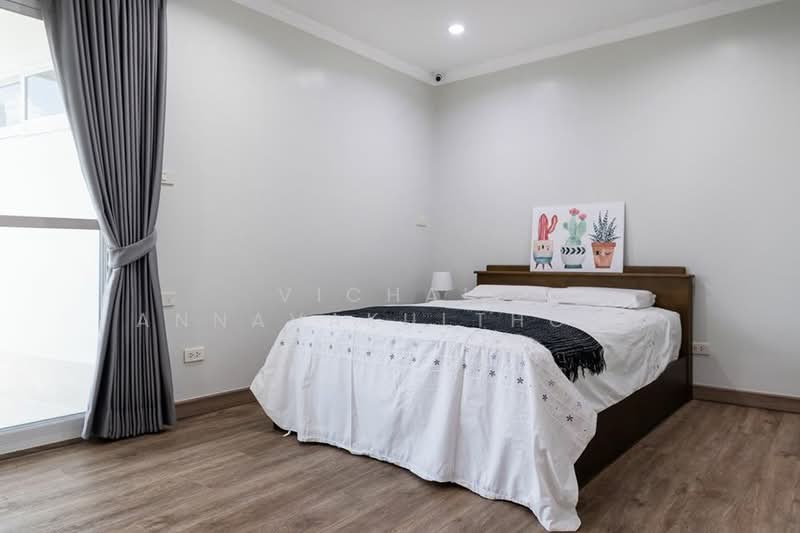 Fifty Fifth Tower, Bangkok, 84 Soi Sukhumvit 55, Sukhumvit Road, Khlong Tan Nua, Watthana, Bangkok, 3 Bedrooms, 223 sqm, Condo For Rent, by Vichai Annavakulthorn, 500469446 - DDproperty.com