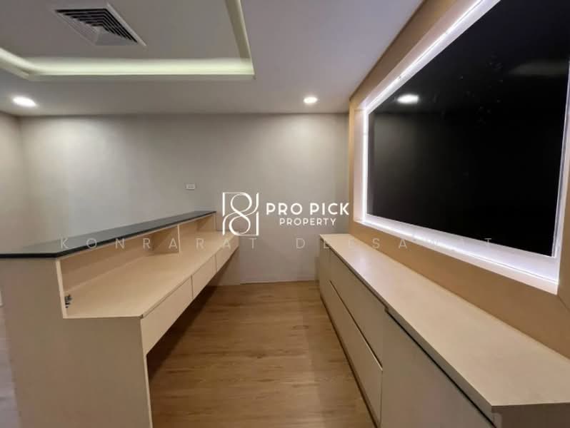 For Rent Retail Space Office Space 57 sq.m. BTS Asoke Sukhumvit Khlong Toei Bangkok, Bangkok, สุขุมวิท, Khlong Toei, Bangkok, , 57 sqm, Office Space For Rent, by Konrarat Deesawat, 500469455 - DDproperty.com