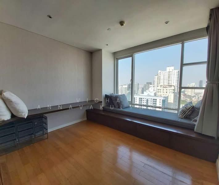 Fullerton Sukhumvit, Bangkok, Sukhumvit Road, Khlong Tan Nua, Watthana, Bangkok, 3 Bedrooms, 137 sqm, Condo For Rent, by Vichai Annavakulthorn, 500469531 - DDproperty.com