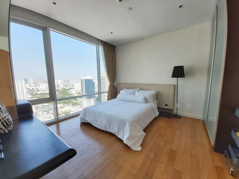 Fullerton Sukhumvit, Bangkok, Sukhumvit Road, Khlong Tan Nua, Watthana, Bangkok, 3 Bedrooms, 137 sqm, Condo For Rent, by Vichai Annavakulthorn, 500469531 - DDproperty.com