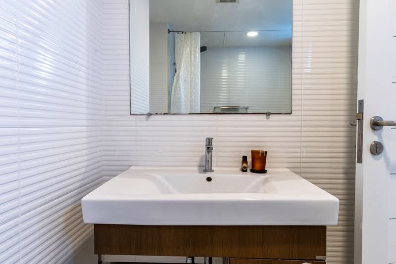 39 Suites, Bangkok, Sukhumvit 39, Khlong Tan Nua, Watthana, Bangkok, 2 Bedrooms, 65 sqm, Condo For Rent, by Araya Laokham, 500469581 - DDproperty.com