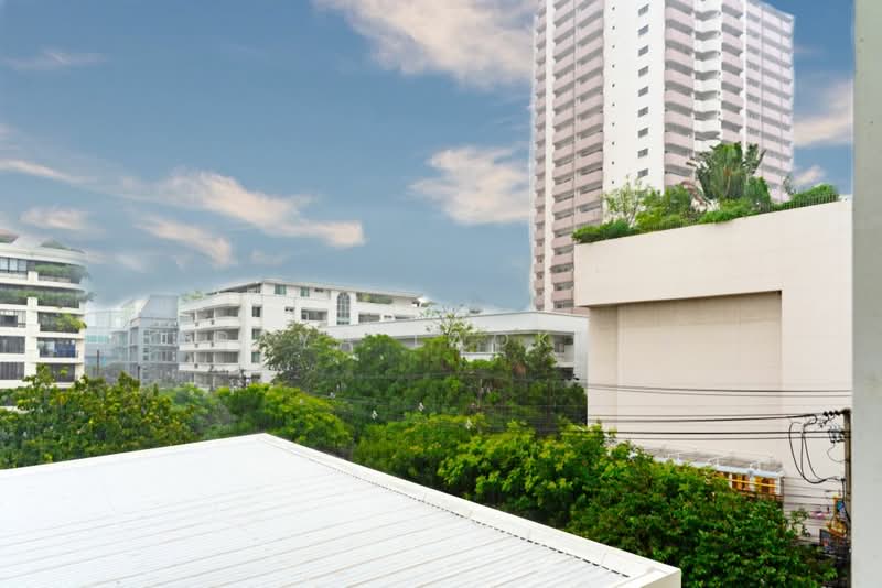 39 Suites, Bangkok, Sukhumvit 39, Khlong Tan Nua, Watthana, Bangkok, 2 Bedrooms, 65 sqm, Condo For Rent, by Araya Laokham, 500469581 - DDproperty.com