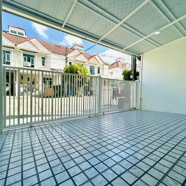 Baan Mantakarn Rangsit-Lumlukka Klong 4, Pathum Thani, Sawai Pracharat Road, Lat Sawai, Lam Luk Ka, Pathum Thani, 3 Bedrooms, 116 sqm, Townhouse For Sale, by Connex Property, 500469586 - DDproperty.com