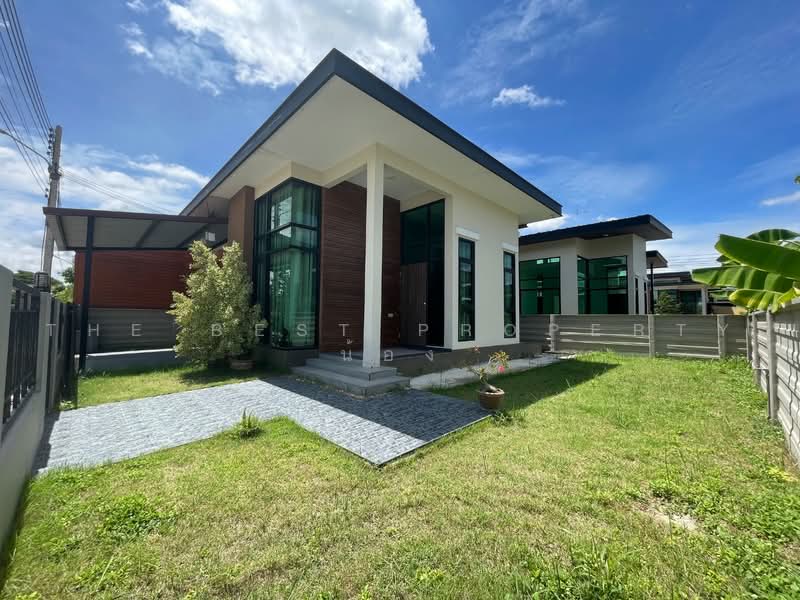 หมู่บ้านแสนมณี ลากูน่า เฟส15 (Sanmanee Laguna Phase15), Chon Buri (Pattaya), Map Pong, Phan Thong, Chon Buri (Pattaya), 2 Bedrooms, 100 sqm, Semi-Detached House (Twin House) For Sale, by The Best Property น้อง, 500469630 - DDproperty.com