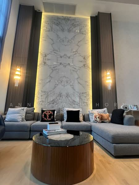 Baan Klang Krung Thonglor, Bangkok, 55 Soi Sukhumvit 55, Khlong Tan Nua, Watthana, Bangkok, 3 Bedrooms, 330 sqm, Townhouse For Rent, by Vichai Annavakulthorn, 500469645 - DDproperty.com