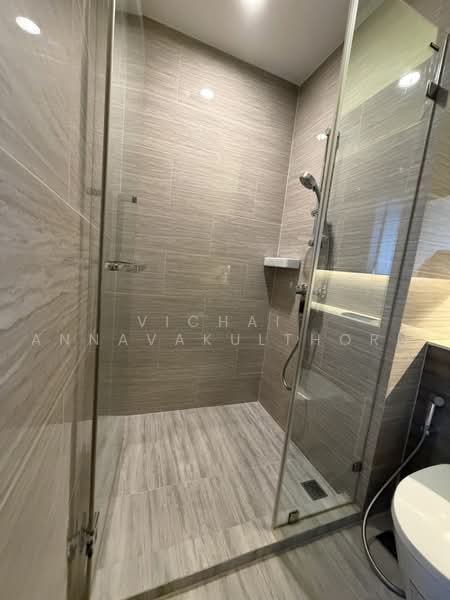 Whizdom Essence, Bangkok, 5 Piyabutr 1 Alley, Bang Chak, Phra Khanong, Bangkok, 1 Bedroom, 35 sqm, Condo For Rent, by Vichai  Annavakulthorn, 500469652 - DDproperty.com