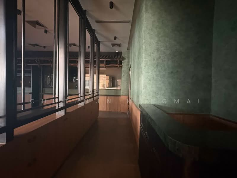 For Rent: Glass window unit with high ceiling in Thonglor, Bangkok, Khlong Tan Nua, Watthana, Bangkok, , 178 sqm, Retail Space For Rent, by Chutinun Mungmai, 500469690 - DDproperty.com
