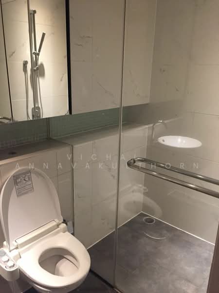 The Lakes, Bangkok, 123 Ratchadaphisek Road, Khlong Toei, Bangkok, 2 Bedrooms, 109 sqm, Condo For Rent, by Vichai Annavakulthorn, 500469691 - DDproperty.com