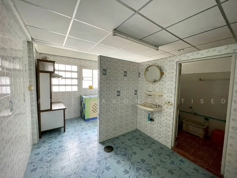 4-BR Townhouse, Bangkok, Bang Waek, Phasi Charoen, Bangkok, 4 Bedrooms, 352 sqm, Townhouse For Sale, by Tanapat Sakonsontised, 500469693 - DDproperty.com