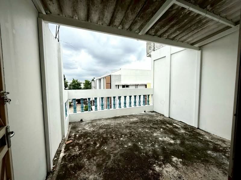 4-BR Townhouse, Bangkok, Bang Waek, Phasi Charoen, Bangkok, 4 Bedrooms, 352 sqm, Townhouse For Sale, by Tanapat Sakonsontised, 500469693 - DDproperty.com