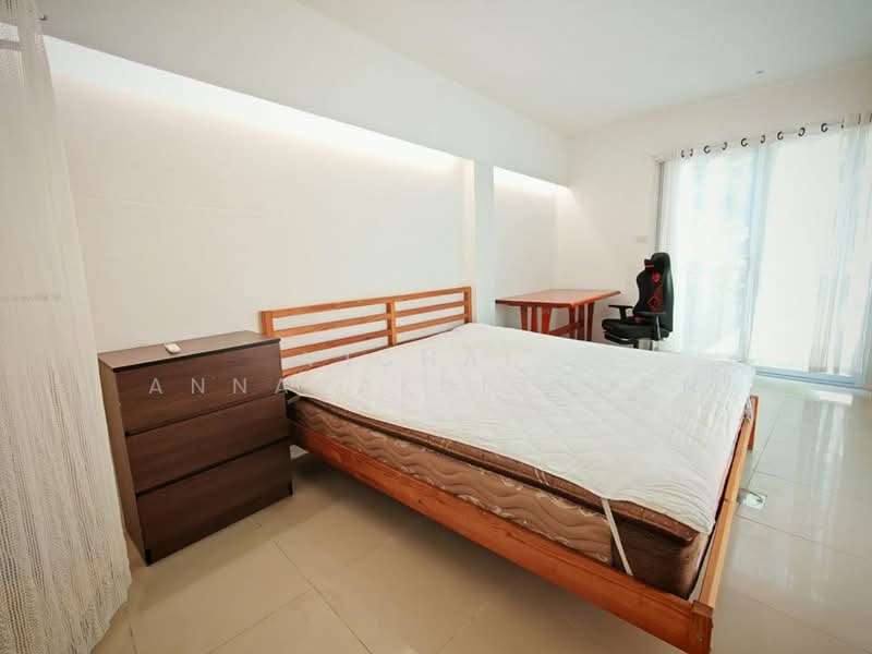 Urban Sathorn, Bangkok, Ratchaphruek Road, Bang Chak, Phasi Charoen, Bangkok, 4 Bedrooms, 300 sqm, Townhouse For Rent, by Vichai  Annavakulthorn, 500469701 - DDproperty.com