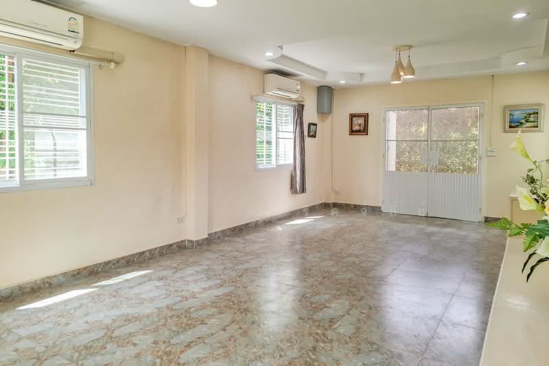 3-Bedroom House on 365 Sq.wah Garden Land, San Klang, San Pa Tong, Chiang Mai, San Khang, San Pa Tong, Chiang Mai, 3 Bedrooms, 128 sqm, Single Detached House For Sale, by Elijah Ridgley, 500469732 - DDproperty.com
