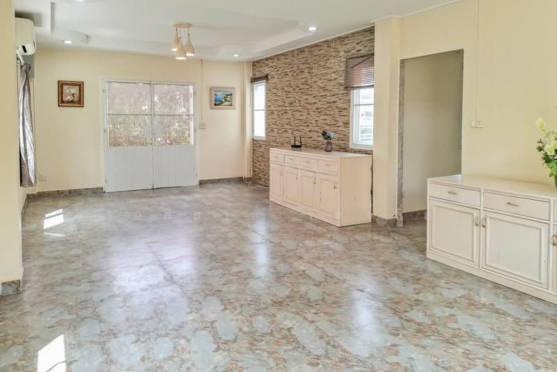 3-Bedroom House on 365 Sq.wah Garden Land, San Klang, San Pa Tong, Chiang Mai, San Khang, San Pa Tong, Chiang Mai, 3 Bedrooms, 128 sqm, Single Detached House For Sale, by Elijah Ridgley, 500469732 - DDproperty.com
