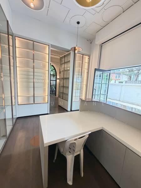 Office Building for Rent in Prime Thong Lo Location (SPSJP569), Bangkok, ทองหล่อ17, Khlong Tan Nua, Watthana, Bangkok, , 1,000 sqm, Office Space For Rent, by Khun Jane, 500469760 - DDproperty.com