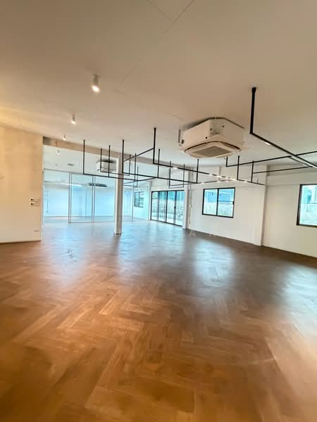 Office Building for Rent in Prime Thong Lo Location (SPSJP569), Bangkok, ทองหล่อ17, Khlong Tan Nua, Watthana, Bangkok, , 1,000 sqm, Office Space For Rent, by Khun Jane, 500469760 - DDproperty.com