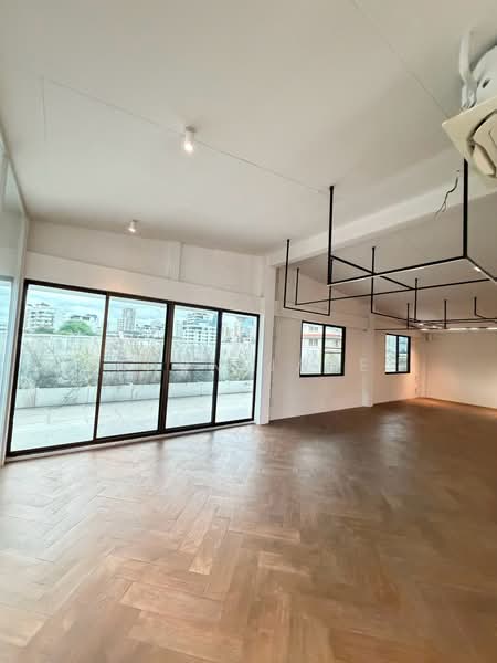 Office Building for Rent in Prime Thong Lo Location (SPSJP569), Bangkok, ทองหล่อ17, Khlong Tan Nua, Watthana, Bangkok, , 1,000 sqm, Office Space For Rent, by Khun Jane, 500469760 - DDproperty.com