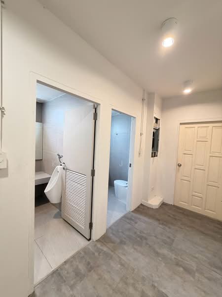 Office Building for Rent in Prime Thong Lo Location (SPSJP569), Bangkok, ทองหล่อ17, Khlong Tan Nua, Watthana, Bangkok, , 1,000 sqm, Office Space For Rent, by Khun Jane, 500469760 - DDproperty.com