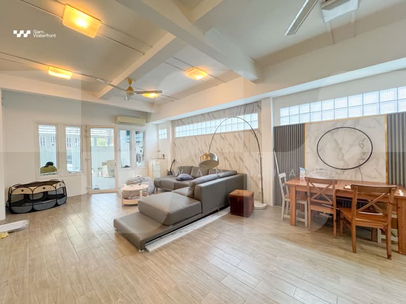 4-Story Townhome in Soi Sathorn9, Bangkok, นราธิวาสราชนครินทร์, Yan Nawa, Sathon, Bangkok, 3 Bedrooms, 300 sqm, Townhouse For Sale, by Ratchawan Huang, 500469780 - DDproperty.com