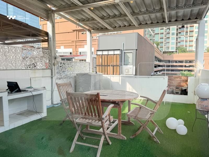 4-Story Townhome in Soi Sathorn9, Bangkok, นราธิวาสราชนครินทร์, Yan Nawa, Sathon, Bangkok, 3 Bedrooms, 300 sqm, Townhouse For Sale, by Ratchawan Huang, 500469780 - DDproperty.com