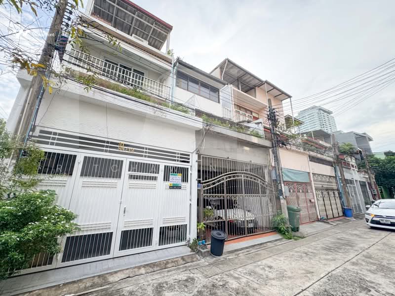 ทาวน์โฮม ซ.สาทร9-ซ.นราธิวาสราชนครินทร์4, กรุงเทพ, นราธิวาสราชนครินทร์, ยานนาวา, สาทร, กรุงเทพ, 300 ตร.ม., ทาวน์เฮ้าส์ ขาย, โดย Ratchawan Huang, 500469780 - DDproperty.com