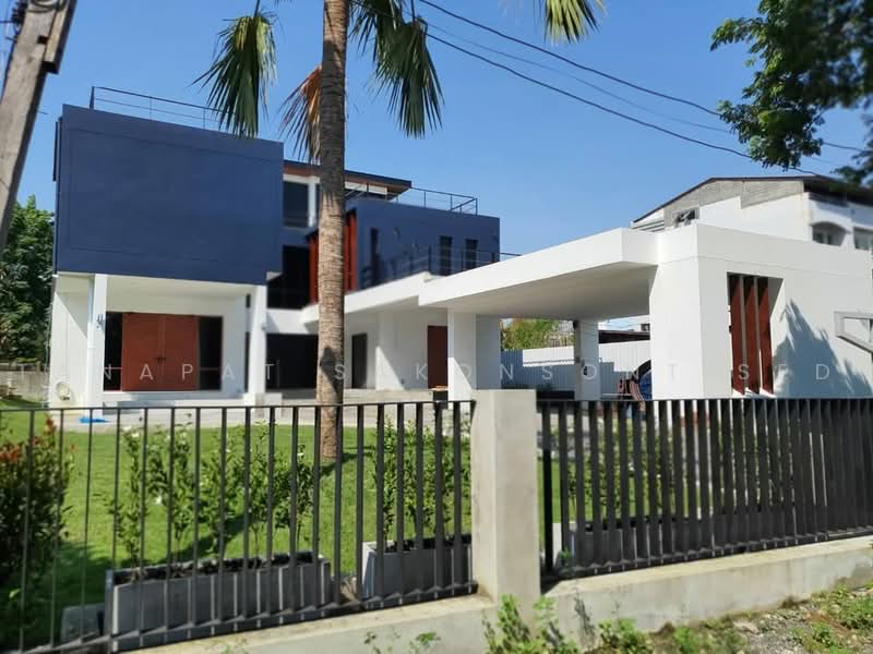5-BR House, Bangkok, Bang Chak, Phra Khanong, Bangkok, 5 Bedrooms, 700 sqm, Single Detached House For Sale, by Tanapat Sakonsontised, 500469781 - DDproperty.com
