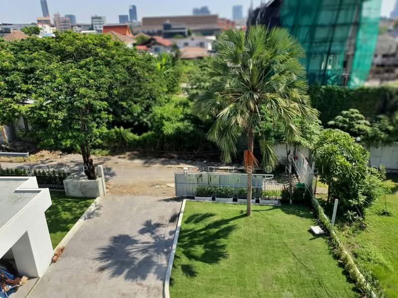 5-BR House, Bangkok, Bang Chak, Phra Khanong, Bangkok, 5 Bedrooms, 700 sqm, Single Detached House For Sale, by Tanapat Sakonsontised, 500469781 - DDproperty.com