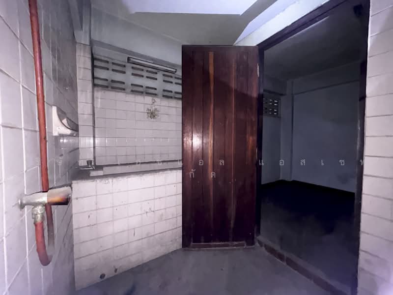 ตึกแถว 4.5 ชั้น ตรอก สองพระ บางรัก กรุงเทพ, Bangkok, Maha Phrutharam, Bang Rak, Bangkok, , 192 sqm, Shophouse For Sale, by บริษัท เอชแอล แอสเซท จำกัด, 500469795 - DDproperty.com