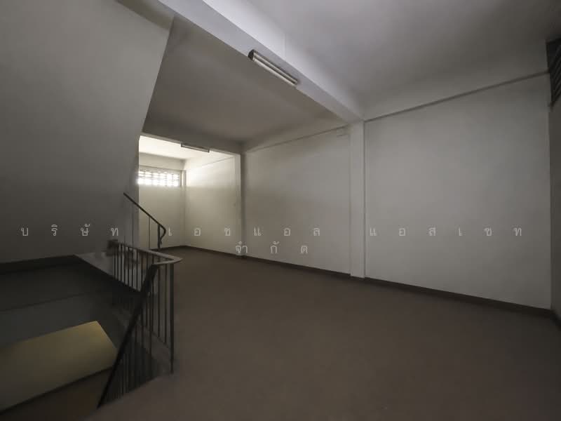 ตึกแถว 4.5 ชั้น ตรอก สองพระ บางรัก กรุงเทพ, Bangkok, Maha Phrutharam, Bang Rak, Bangkok, , 192 sqm, Shophouse For Sale, by บริษัท เอชแอล แอสเซท จำกัด, 500469795 - DDproperty.com
