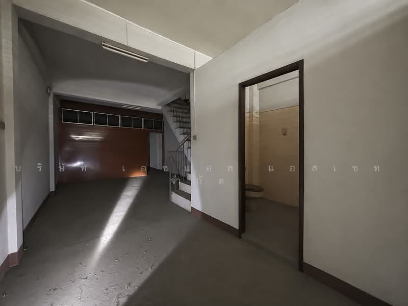 ตึกแถว 4.5 ชั้น ตรอก สองพระ บางรัก กรุงเทพ, Bangkok, Maha Phrutharam, Bang Rak, Bangkok, , 192 sqm, Shophouse For Sale, by บริษัท เอชแอล แอสเซท จำกัด, 500469795 - DDproperty.com