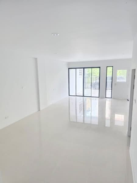 ทาวน์เฮ้าส์บางนา กรุงเทพมหานคร, Bangkok, Bang Na, Bangkok, 2 Bedrooms, 200 sqm, Townhouse For Sale, by The Best Property ปุ้ยกี้, 500469815 - DDproperty.com