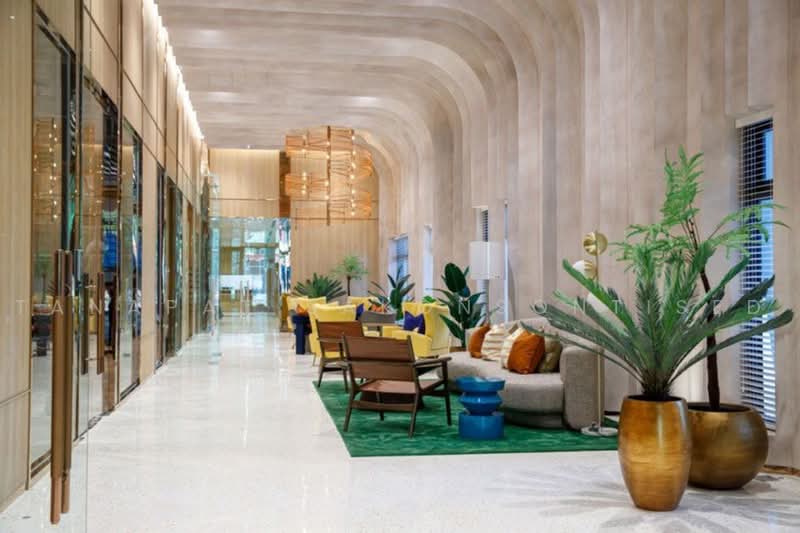 XT Huaikhwang, Bangkok, 244 Ratchadaphisek Road, Huai Khwang, Bangkok, 1 Bedroom, 35 sqm, Condo For Sale, by Tanapat Sakonsontised, 500469841 - DDproperty.com