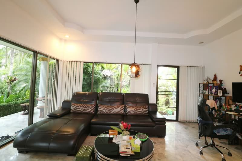 Muang Udon Thani, Udon Thani, Nong Bua, Muang Udon Thani, Udon Thani, 3 Bedrooms, 150 sqm, Semi-Detached House (Twin House) For Sale, by วีรภัทรา ดาร์เปอร์, 500469843 - DDproperty.com