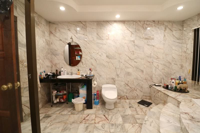 Muang Udon Thani, Udon Thani, Nong Bua, Muang Udon Thani, Udon Thani, 3 Bedrooms, 150 sqm, Semi-Detached House (Twin House) For Sale, by วีรภัทรา ดาร์เปอร์, 500469843 - DDproperty.com