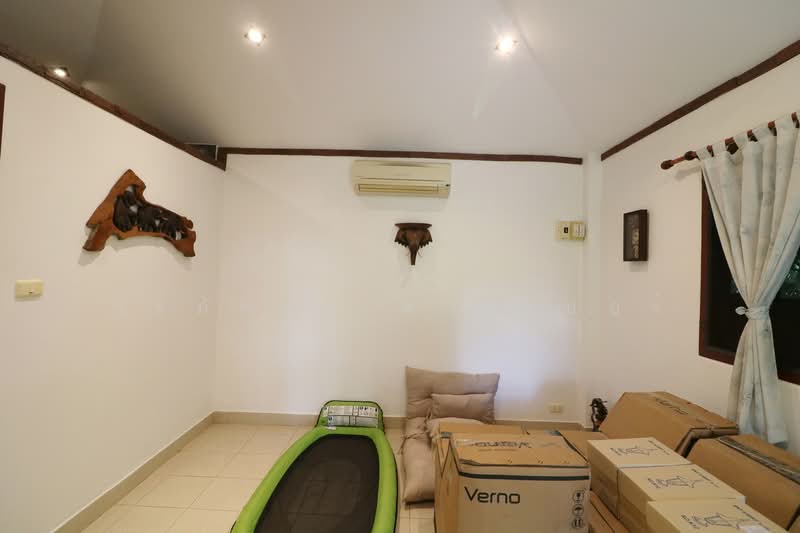 Muang Udon Thani, Udon Thani, Nong Bua, Muang Udon Thani, Udon Thani, 3 Bedrooms, 150 sqm, Semi-Detached House (Twin House) For Sale, by วีรภัทรา ดาร์เปอร์, 500469843 - DDproperty.com