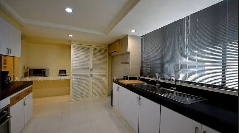 President Park Sukhumvit 24, Bangkok, 99 Sukhumvit 24 Alley, Khlongtoei Nua, Watthana, Bangkok, 3 Bedrooms, 265 sqm, Condo For Sale, by Tanapat Sakonsontised, 500469849 - DDproperty.com