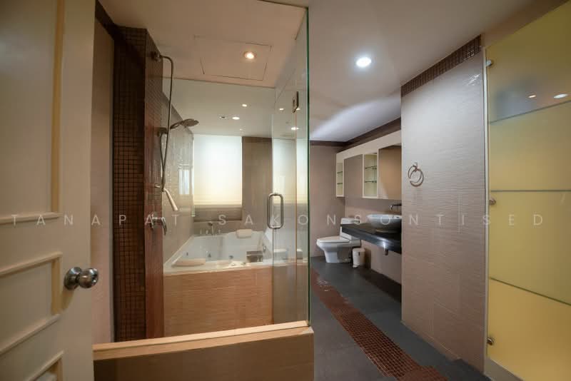 President Park Sukhumvit 24, Bangkok, 99 Sukhumvit 24 Alley, Khlongtoei Nua, Watthana, Bangkok, 3 Bedrooms, 265 sqm, Condo For Sale, by Tanapat Sakonsontised, 500469849 - DDproperty.com