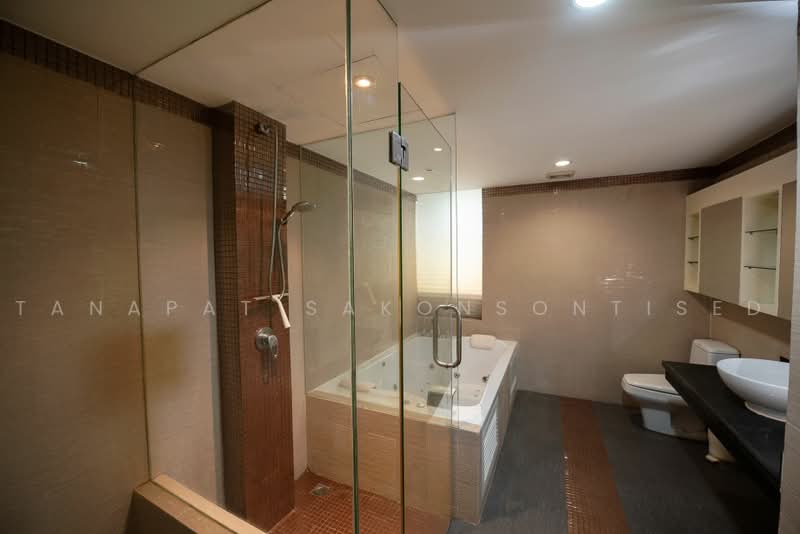 President Park Sukhumvit 24, Bangkok, 99 Sukhumvit 24 Alley, Khlongtoei Nua, Watthana, Bangkok, 3 Bedrooms, 265 sqm, Condo For Sale, by Tanapat Sakonsontised, 500469849 - DDproperty.com