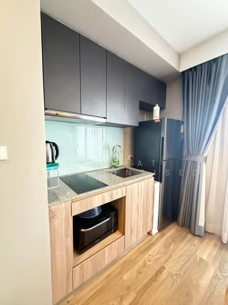 Blossom Condo @ Sathorn-Charoenrat, Bangkok, Charoen Rat Road, Thung Wat Don, Sathon, Bangkok, 1 Bedroom, 30 sqm, Condo For Rent, by Tanapat Sakonsontised, 500469854 - DDproperty.com