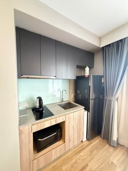Blossom Condo @ Sathorn-Charoenrat, Bangkok, Charoen Rat Road, Thung Wat Don, Sathon, Bangkok, 1 Bedroom, 30 sqm, Condo For Rent, by Tanapat Sakonsontised, 500469854 - DDproperty.com