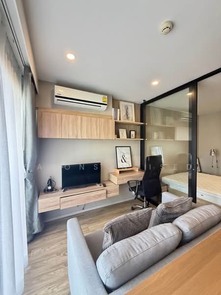 Blossom Condo @ Sathorn-Charoenrat, Bangkok, Charoen Rat Road, Thung Wat Don, Sathon, Bangkok, 1 Bedroom, 30 sqm, Condo For Rent, by Tanapat Sakonsontised, 500469854 - DDproperty.com