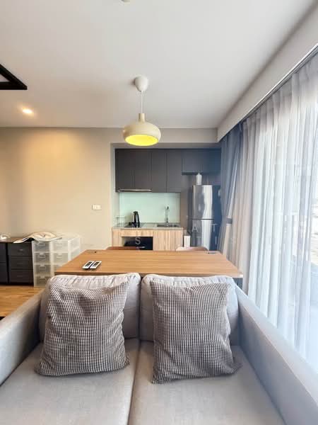 Blossom Condo @ Sathorn-Charoenrat, Bangkok, Charoen Rat Road, Thung Wat Don, Sathon, Bangkok, 1 Bedroom, 30 sqm, Condo For Rent, by Tanapat Sakonsontised, 500469854 - DDproperty.com
