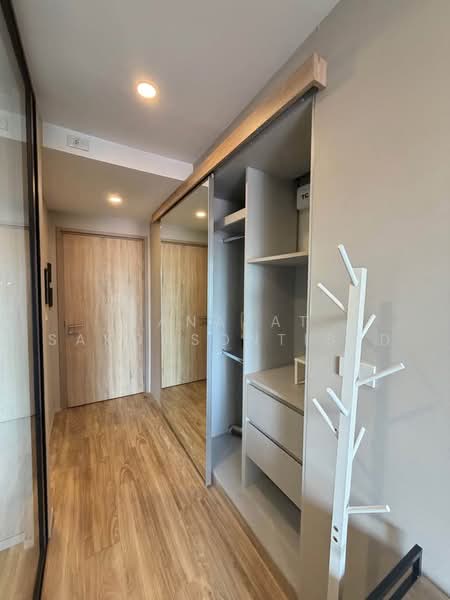 Blossom Condo @ Sathorn-Charoenrat, Bangkok, Charoen Rat Road, Thung Wat Don, Sathon, Bangkok, 1 Bedroom, 30 sqm, Condo For Rent, by Tanapat Sakonsontised, 500469854 - DDproperty.com