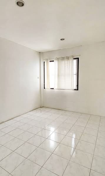 Sap Din Thong Namdaeng, Samut Prakan, Thepharak Road, Thepharak, Muang Samut Prakarn, Samut Prakan, 2 Bedrooms, 100 sqm, Townhouse For Sale, by The Best Property เล็ก, 500469856 - DDproperty.com