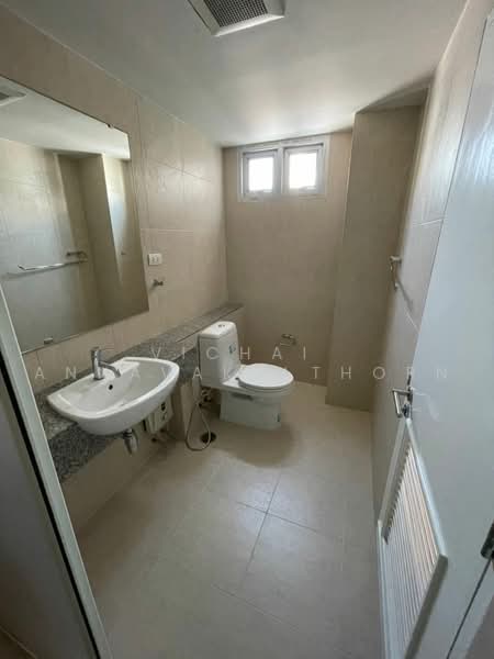 The Clover Thonglor Residence, Bangkok, Soi Sukhumvit 55, Khlong Tan Nua, Watthana, Bangkok, 2 Bedrooms, 73 sqm, Condo For Rent, by Vichai Annavakulthorn, 500469885 - DDproperty.com