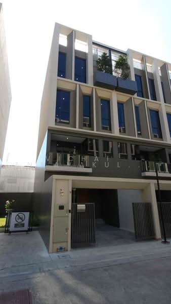 Ther Ladprao 93, Bangkok, Lat Phrao Road, Khlong Chaokhun Sing, Wang Thonglang, Bangkok, 3 Bedrooms, 198 sqm, Townhouse For Rent, by Vichai Annavakulthorn, 500469894 - DDproperty.com